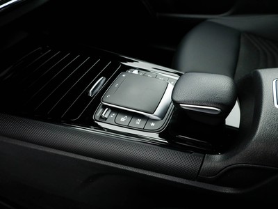 Mercedes GLB - foto 18