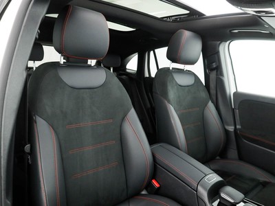 Mercedes GLA - foto 12