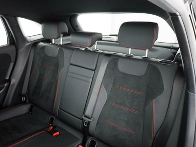 Mercedes EQA - foto 14