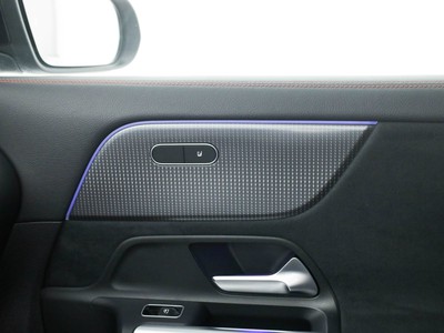 Mercedes EQA - foto 18