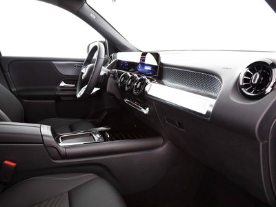 Mercedes GLB - foto 11