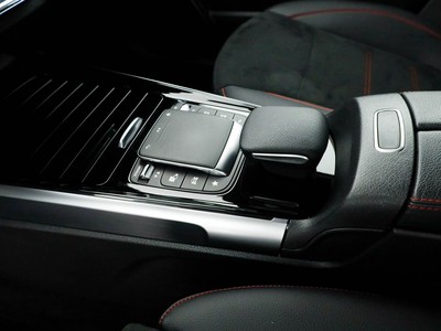 Mercedes GLB - foto 18