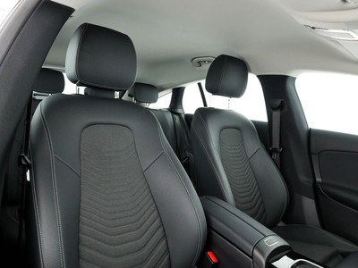 Mercedes CLA Shooting Brake - foto 12