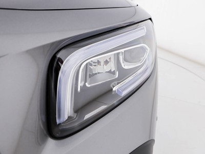 Mercedes GLB - foto 8