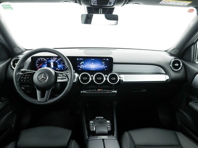 Mercedes GLB - foto 9