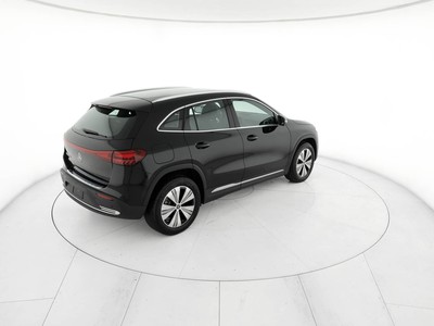 Mercedes EQA - foto 4