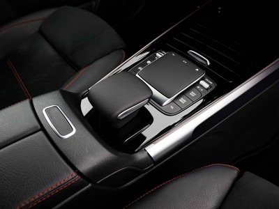 Mercedes GLB - foto 18