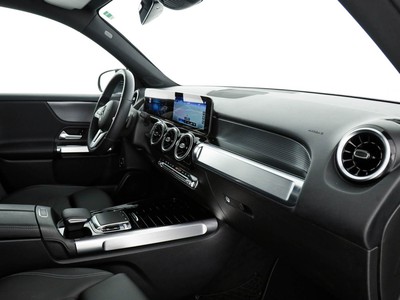 Mercedes GLB - foto 10