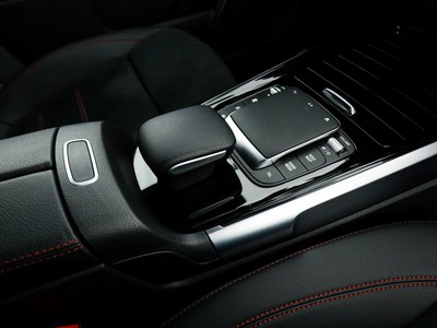 Mercedes GLB - foto 18