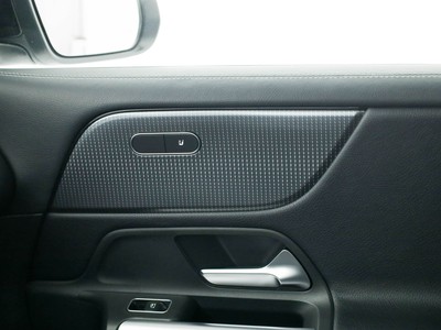 Mercedes GLB - foto 18