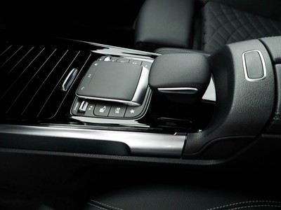 Mercedes GLB - foto 19