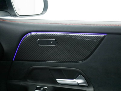 Mercedes GLB - foto 18