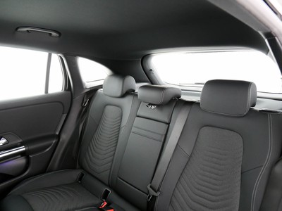 Mercedes EQA - foto 14