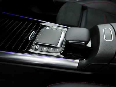 Mercedes GLA - foto 19