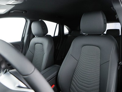 Mercedes EQA - foto 13