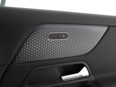 Mercedes EQA - foto 17