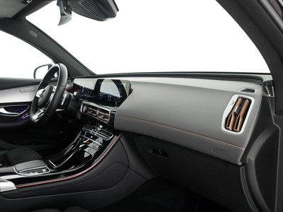 Mercedes EQC - foto 10