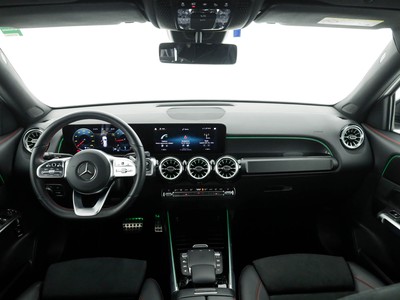 Mercedes GLB - foto 9