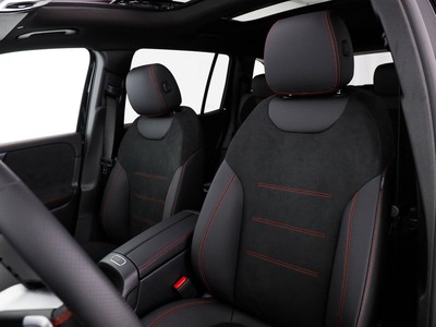 Mercedes GLB - foto 13