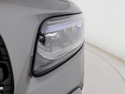 Mercedes GLB - foto 8