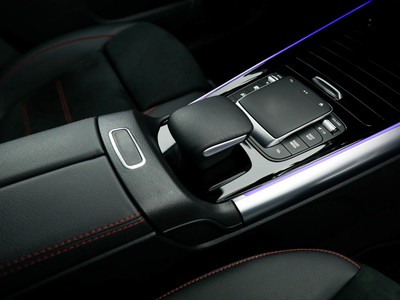 Mercedes GLA - foto 18