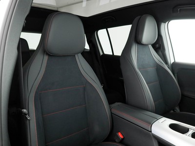Mercedes GLB - foto 12