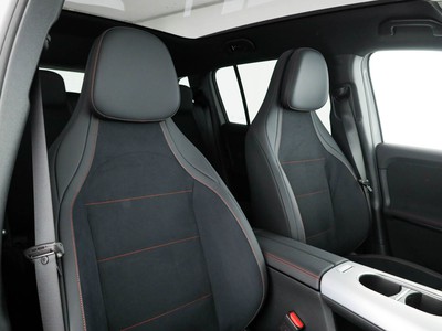 Mercedes GLB - foto 12