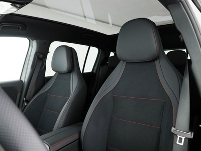 Mercedes GLB - foto 13