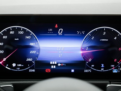 Mercedes GLB - foto 15