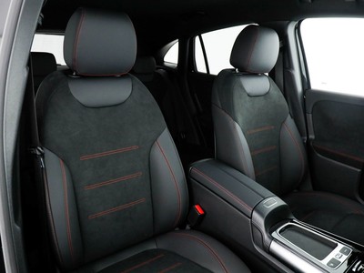 Mercedes EQA - foto 12