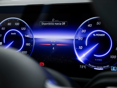 Mercedes EQA - foto 15