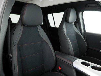 Mercedes GLB - foto 12