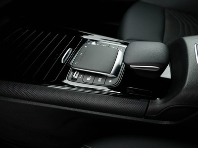 Mercedes GLB - foto 18