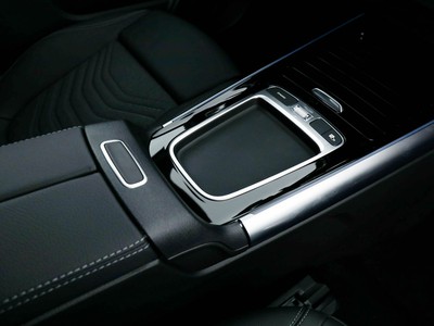 Mercedes EQA - foto 19