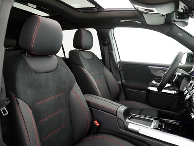 Mercedes GLB - foto 10