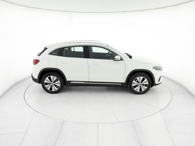 Mercedes EQA - foto 5