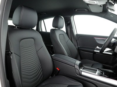 Mercedes EQA - foto 10