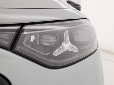 Mercedes GLB - foto 8