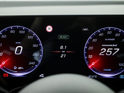 Mercedes GLB - foto 12