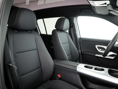 Mercedes GLB - foto 10