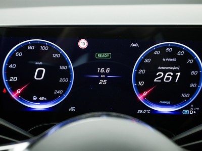 Mercedes GLB - foto 12