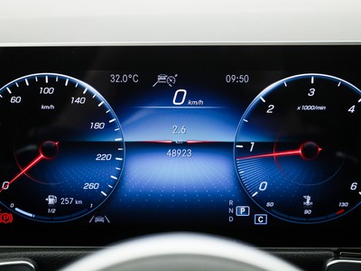 Mercedes GLB - foto 12