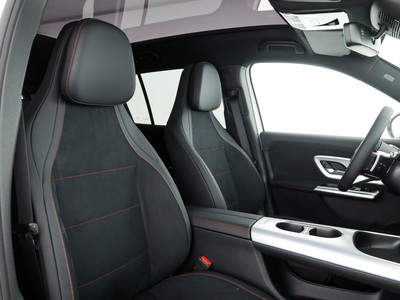 Mercedes GLB - foto 10