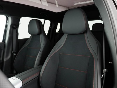 Mercedes GLB - foto 13