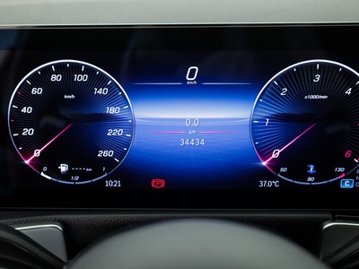 Mercedes GLB - foto 12