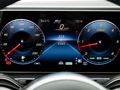 Mercedes GLE - foto 12