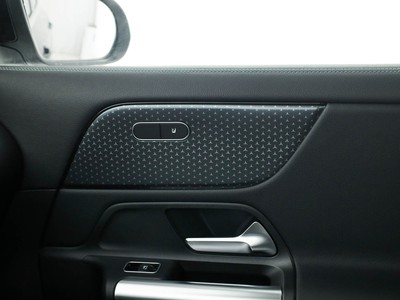 Mercedes GLA - foto 18