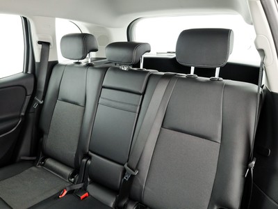 Mercedes GLB - foto 11