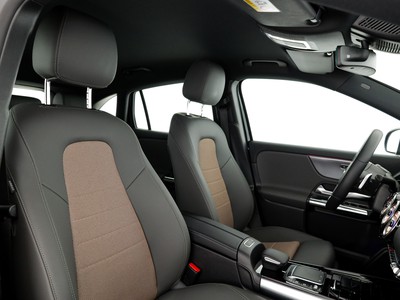 Mercedes EQA - foto 10