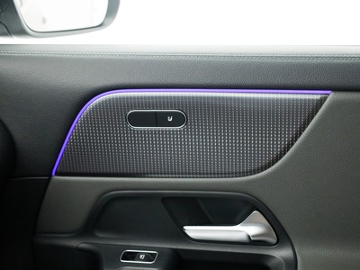 Mercedes EQA - foto 14